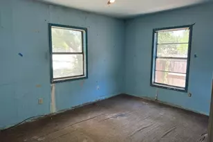 611 S Ruddell St, Denton, TX 76205 - Photo 5