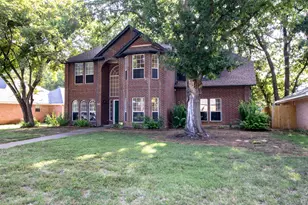 6101 Copperfield Dr, Arlington, TX 76001 - Photo 1