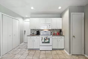 325 Hastings Dr, Cedar Hill, TX 75104 - Photo 9