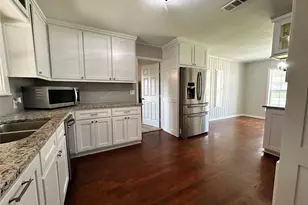 106 Leland Dr, Athens, TX 75751 - Photo 9