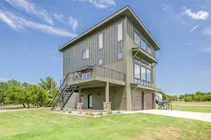 614 Twin Hills Rd, Lake Bridgeport, TX 76426 - Photo 3