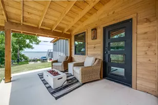 203 Evans St, Lake Bridgeport, TX 76426 - Photo 19