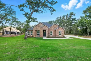 139 RJ SMITH Dr, Boyd, TX 76023 - Photo 3