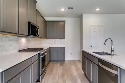 104 Northampton Drive, Justin, TX 76247 - Photo 11