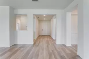 104 Northampton Dr, Justin, TX 76247 - Photo 5