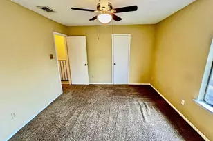 400 Amber Ln, Crowley, TX 76036 - Photo 15