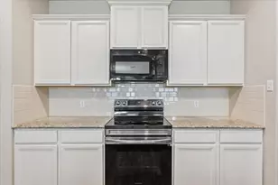 2725 Jackal Dr, Waco, TX 76655 - Photo 11