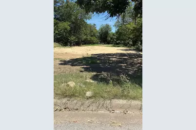 1329 Ash Crescent Street, Fort Worth, TX 76104 - Photo 1