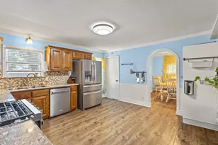 102 NE Murphy Rd, Burleson, TX 76028 - Photo 7