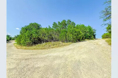 2100 Sabine Street, Granbury, TX 76048 - Photo 3