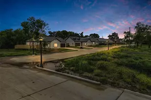 407 N Dallas St, Rice, TX 75155 - Photo 25