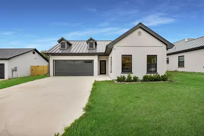 407 N Dallas Street, Rice, TX 75155 - Photo 1