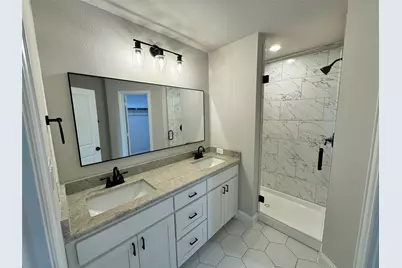 721 N Jefferson Street, Pilot Point, TX 76258 - Photo 11