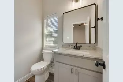 721 N Jefferson Street, Pilot Point, TX 76258 - Photo 5