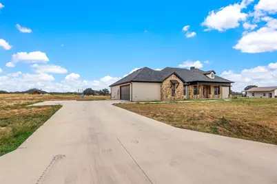3043 Haylee Drive, Granbury, TX 76048 - Photo 3