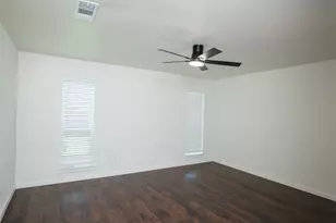 2214 Roundrock Dr, Carrollton, TX 75007 - Photo 17