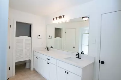 2214 Roundrock Drive, Carrollton, TX 75007 - Photo 19