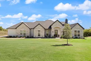 1028 Gatlin Cir, Springtown, TX 76082 - Photo 1