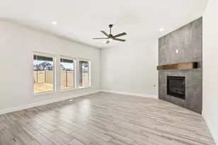 340 Alina St, Burleson, TX 76028 - Photo 9