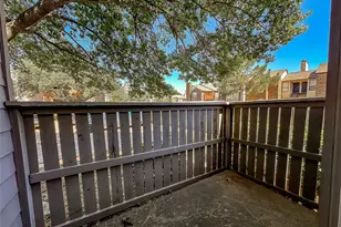 2101 Count Fleet Dr, Arlington, TX 76011 - Photo 25