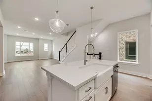 925 Heights Wy, Plano, TX 75075 - Photo 5