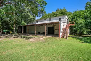 8855 County Rd 107, Grandview, TX 76050 - Photo 29