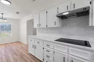 102 Lakecrest Pl, Waxahachie, TX 75165 - Photo 7