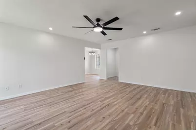 102 Lakecrest Place, Waxahachie, TX 75165 - Photo 13