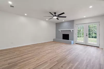 102 Lakecrest Place, Waxahachie, TX 75165 - Photo 11