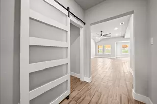 2500 NW 20th St, Fort Worth, TX 76106 - Photo 9