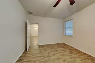 6401 Downeast Dr, Fort Worth, TX 76179 - Photo 9