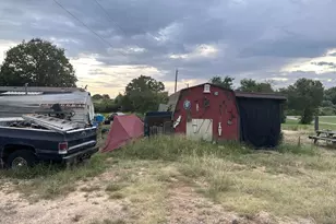 202 Salt Creek Rd, Springtown, TX 76082 - Photo 7