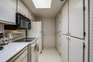 12816 Midway Rd, Dallas, TX 75244 - Photo 9