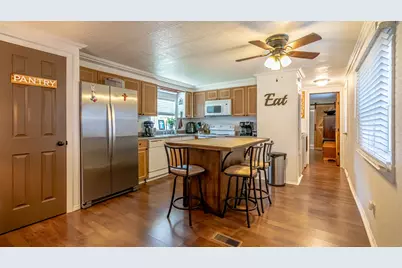 6606 Dayla Court, Granbury, TX 76049 - Photo 11