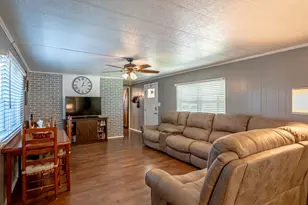 6606 Dayla Ct, Granbury, TX 76049 - Photo 5