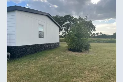 9057 W Odneal Road, Krum, TX 76249 - Photo 5