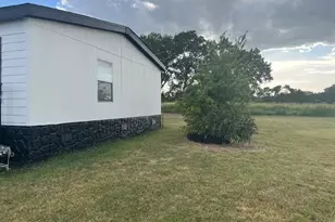 9057 W Odneal Rd, Krum, TX 76249 - Photo 5