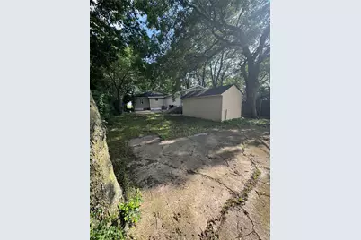 205 W Bond Street, Denison, TX 75020 - Photo 19