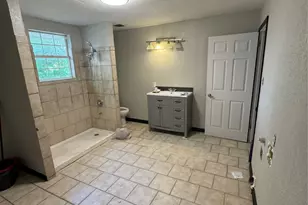 205 W Bond St, Denison, TX 75020 - Photo 9