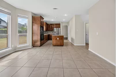 2904 Crystal Way, Grand Prairie, TX 75052 - Photo 9