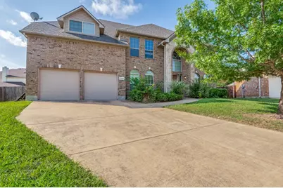 2904 Crystal Way, Grand Prairie, TX 75052 - Photo 1