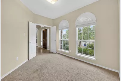 2904 Crystal Way, Grand Prairie, TX 75052 - Photo 11