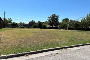 3208 Lockmoor Ln, Dallas, TX 75220 - Photo 1