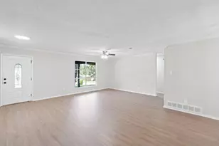 2423 Jewell Dr, Arlington, TX 76016 - Photo 5