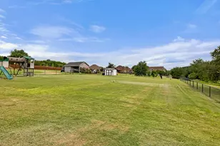 2103 Cash Point Ct, Granbury, TX 76049 - Photo 33