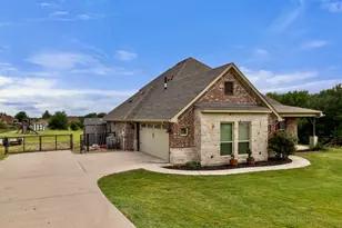 2103 Cash Point Ct, Granbury, TX 76049 - Photo 5
