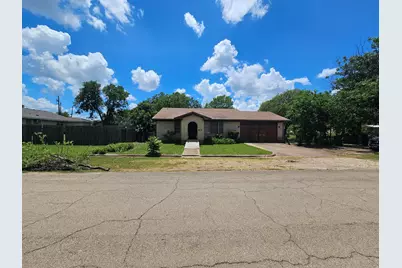 311 N Arthur Street, McGregor, TX 76657 - Photo 1