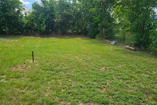 311 N Arthur St, McGregor, TX 76657 - Photo 13