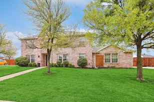 1016 Ridgetop Dr, Justin, TX 76247 - Photo 3