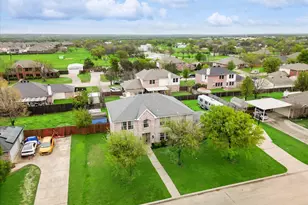 1016 Ridgetop Dr, Justin, TX 76247 - Photo 11